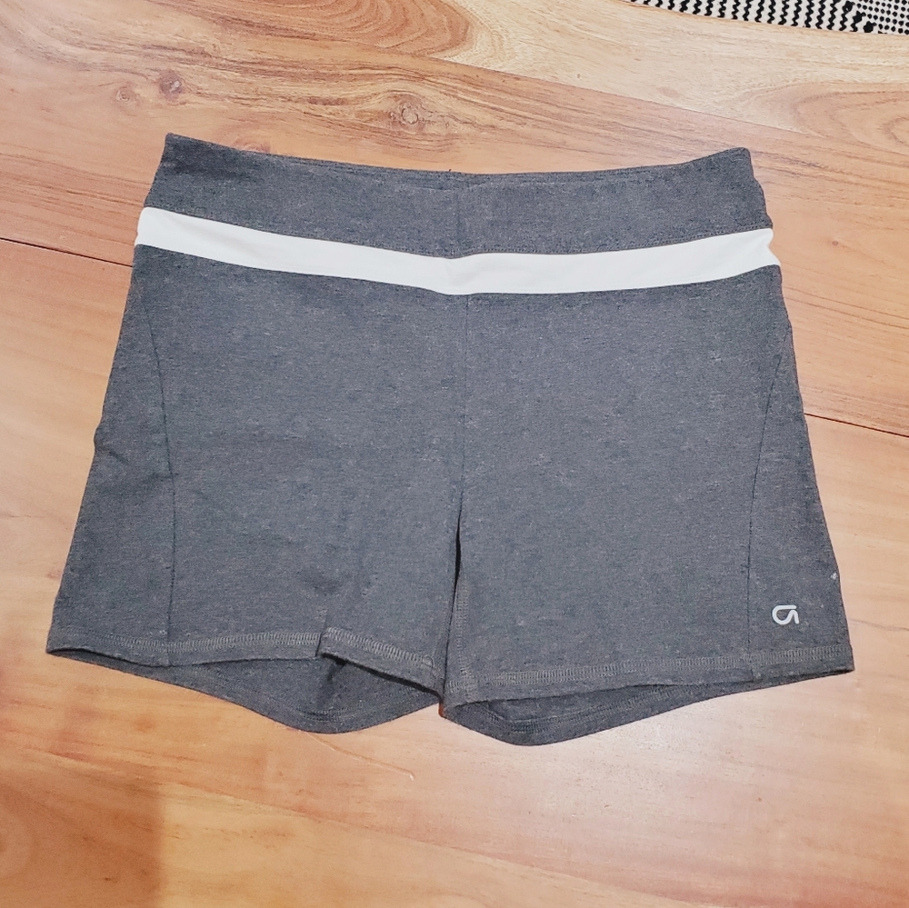 GAP FIT• "Yogi" Short- Large Charcoal Heather Grey- L